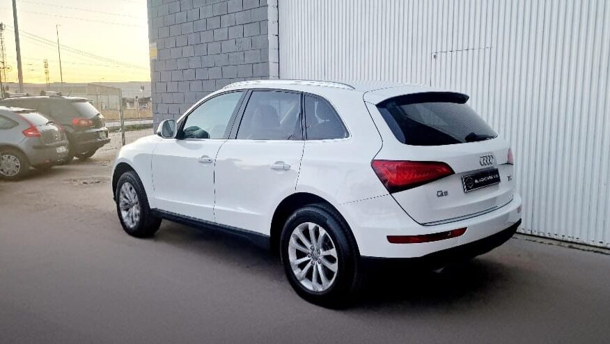 AUDI Q5 2.0TDI QUATTRO AMBIENTE